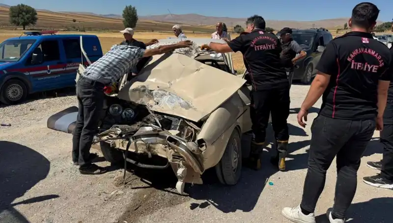 Kahramanmaraş'ta Kamyonet ve Otomobil Çarpıştı: Kazada Hayatını Kaybedenler Var mı?