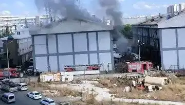 Başakşehir Sanayi Sitesinde Büyük Yangın! Olay Anında Neler Yaşandı?