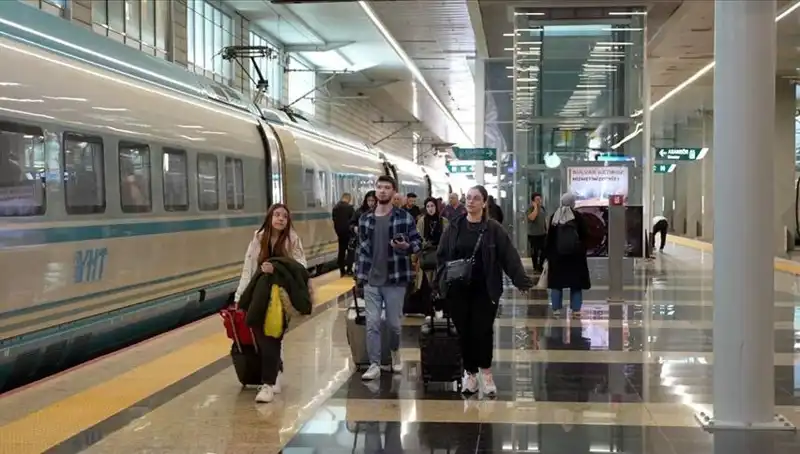 Yüksek Hızlı Trenlerde Ek Sefer Düzenlemesi ile Yolculuk Keyfi Artıyor