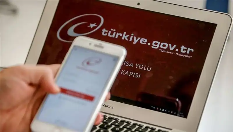 e-Devlet ile 8 Bini Aşkın Hizmet Vatandaşların Hizmetinde