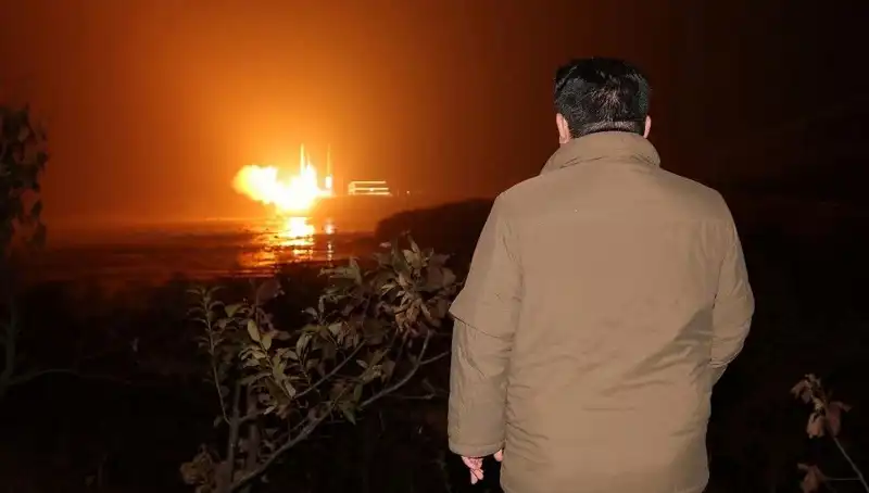 Kuzey Kore'nin Silah Sanayii: Amerikalılar Hangi Faturayı Ödüyor?