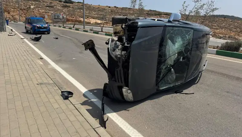 Kilis’te Ticari Araç Devrildi, 4 Kişi Yaralandı: Olayın Ayrıntıları Belli Oldu