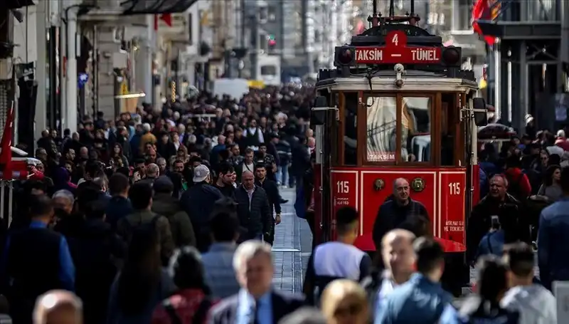 Türkiye'nin Nüfusu Yükseliyor: Demografik Değişim ve Gelecek Tahminleri