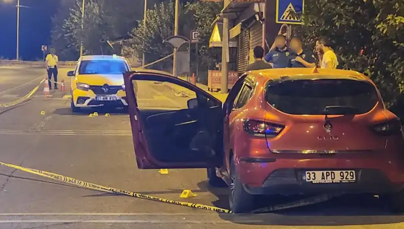 Otomobillerden İnip Kurşun Yağdırdılar: Kanlı Olayda 2 Ölü 5 Yaralı!