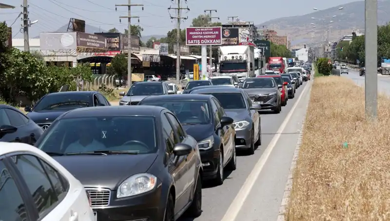 Aydın-Muğla Arası 60 Kilometrelik Araç Kuyruğu, Tatilciler İçin Kabusa Döndü!