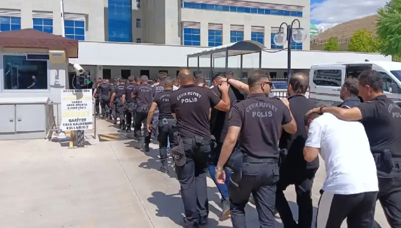 Ankara’da Tehditlerle Haraç Kesme Çetesi Çökertildi: Avukatlar da Yakalandı