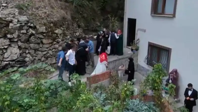 Düğün Töreninde Kanlı Olay: Gelin-Damat Korku Dolu Anlar Yaşadı