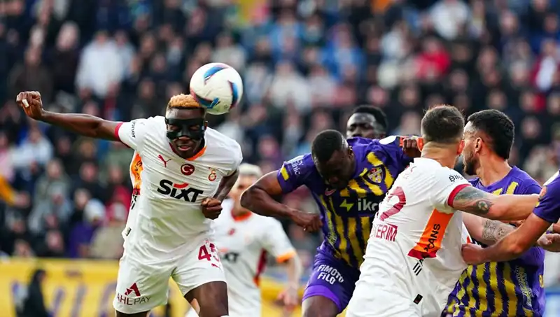 Galatasaray'ın Yıldızı: O Oynamıyor, Resital Sunuyor!