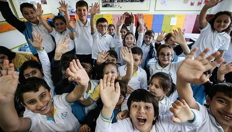 9 Günlük Tatilin Ardından Okullarda Yeni Eğitim Dönemi Başlıyor
