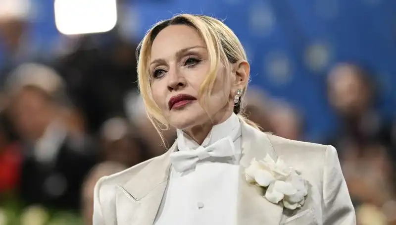 Madonna’nın Tartışmalı Diyeti: Kanserle Savaşan Yöntem mi?