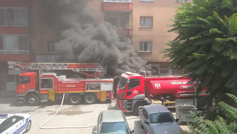 Niğde’de Beyaz Eşya Deposunda Büyük Yangın: Sebepler ve Sonuçlar