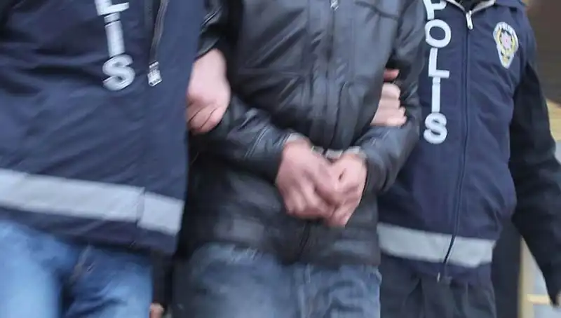 Konya Merkezli Dolandırıcılık Şebekesi Çökertildi: 13 Kişi Tutuklandı
