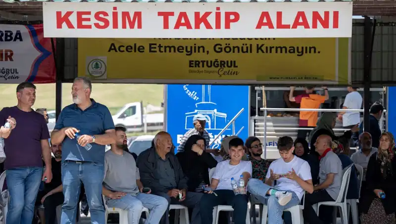 Ankara'da Kurban Pazarı: Alışverişte Coşku ve Hareketlilik Zirveye Ulaştı