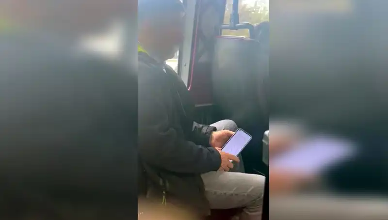 Minibüste Genç Kızı Taciz Eden Şüpheli Yakalandı: Olayın Detayları ve Tepkiler