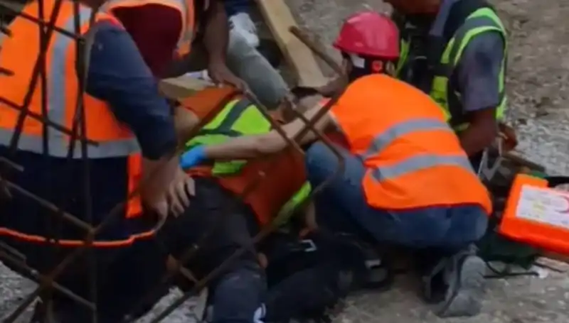 Adana'da İnşaatta Skandal: İki İşçi Şantiyede Yaralandı!