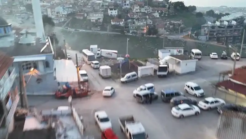 İzmir'de Şok Operasyon: 99 Hedefte 133 Gözaltı Gerçekleşti!