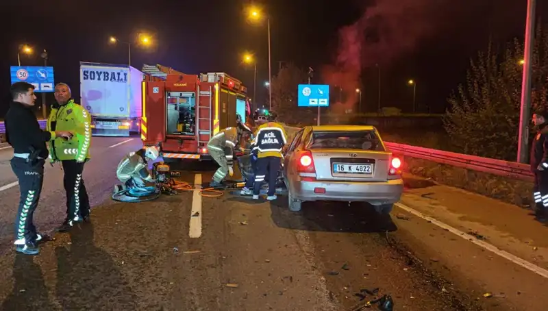 Arkadan Çarpma Kaza Anı: Sürücü Hayat Mücadelesi Veriyor